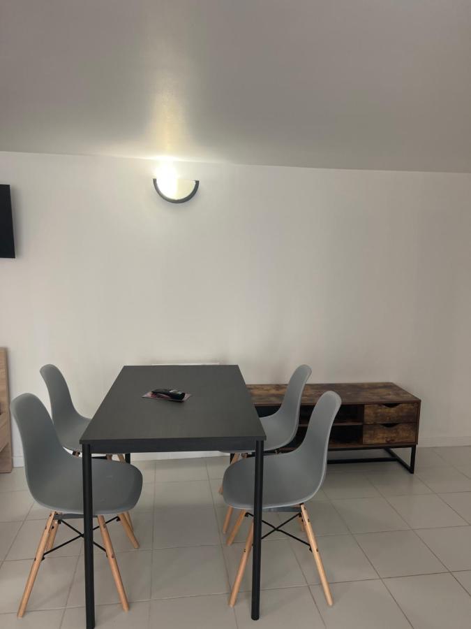 Chaudari Guest House Palaiseau Luaran gambar